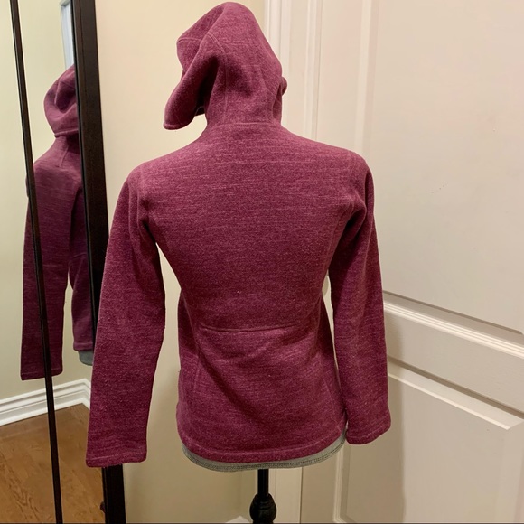 Patagonia Girls Zip Up Hoodie size 14/16 in cranberry colour [full zip, winter] - Picture 8 of 9